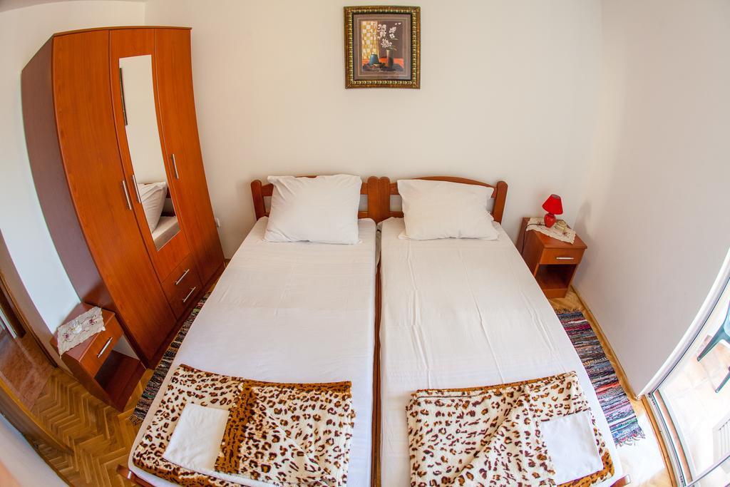 City Apartments Gosposhtina บุดวา ภายนอก รูปภาพ