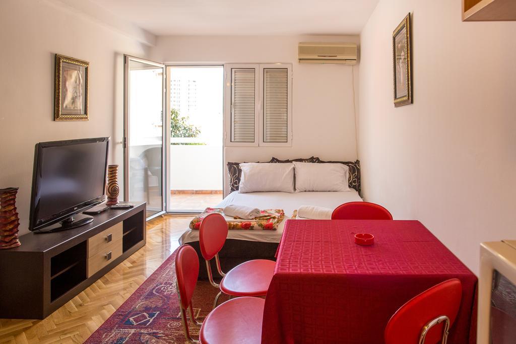 City Apartments Gosposhtina บุดวา ภายนอก รูปภาพ
