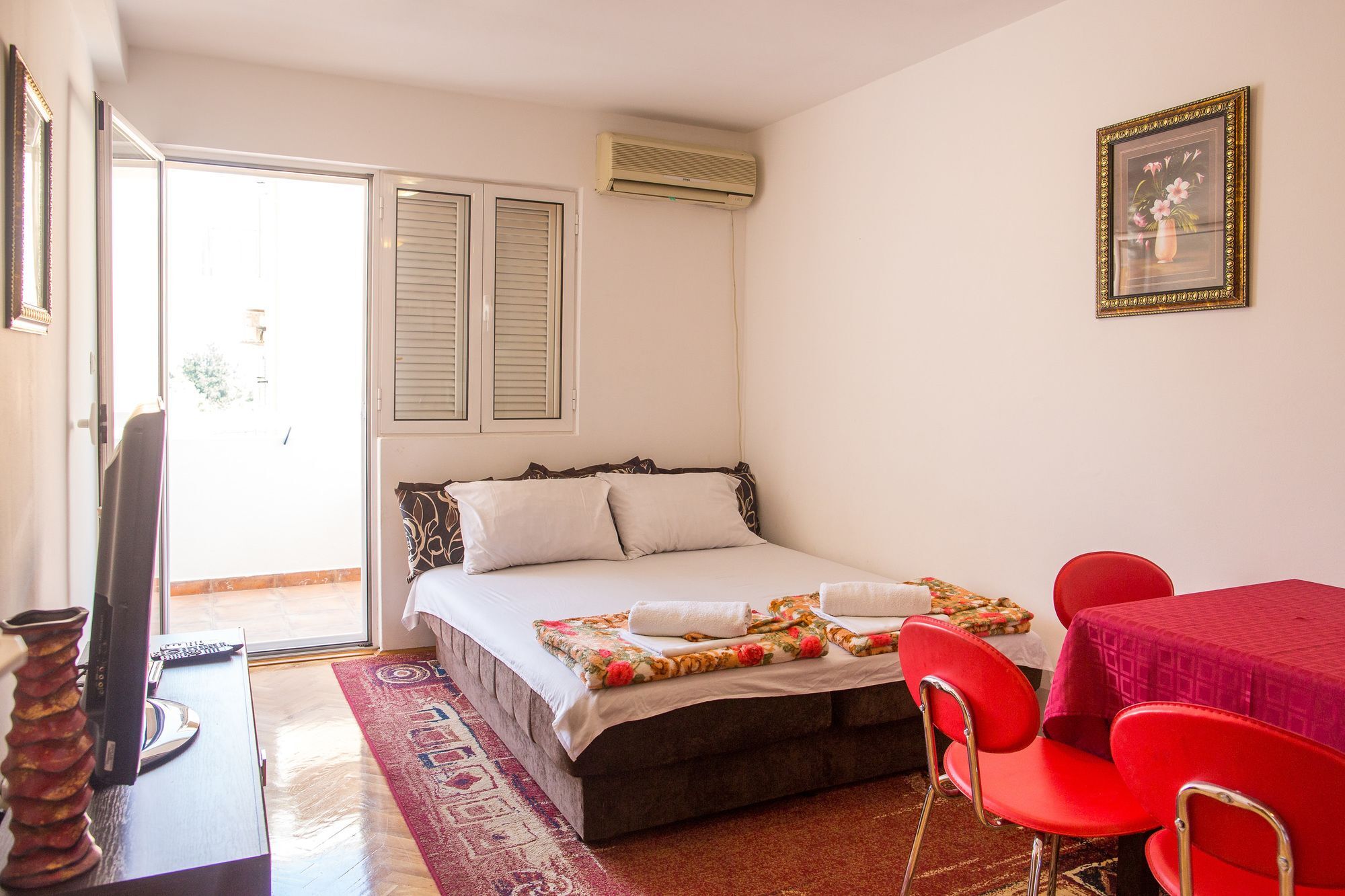 City Apartments Gosposhtina บุดวา ภายนอก รูปภาพ